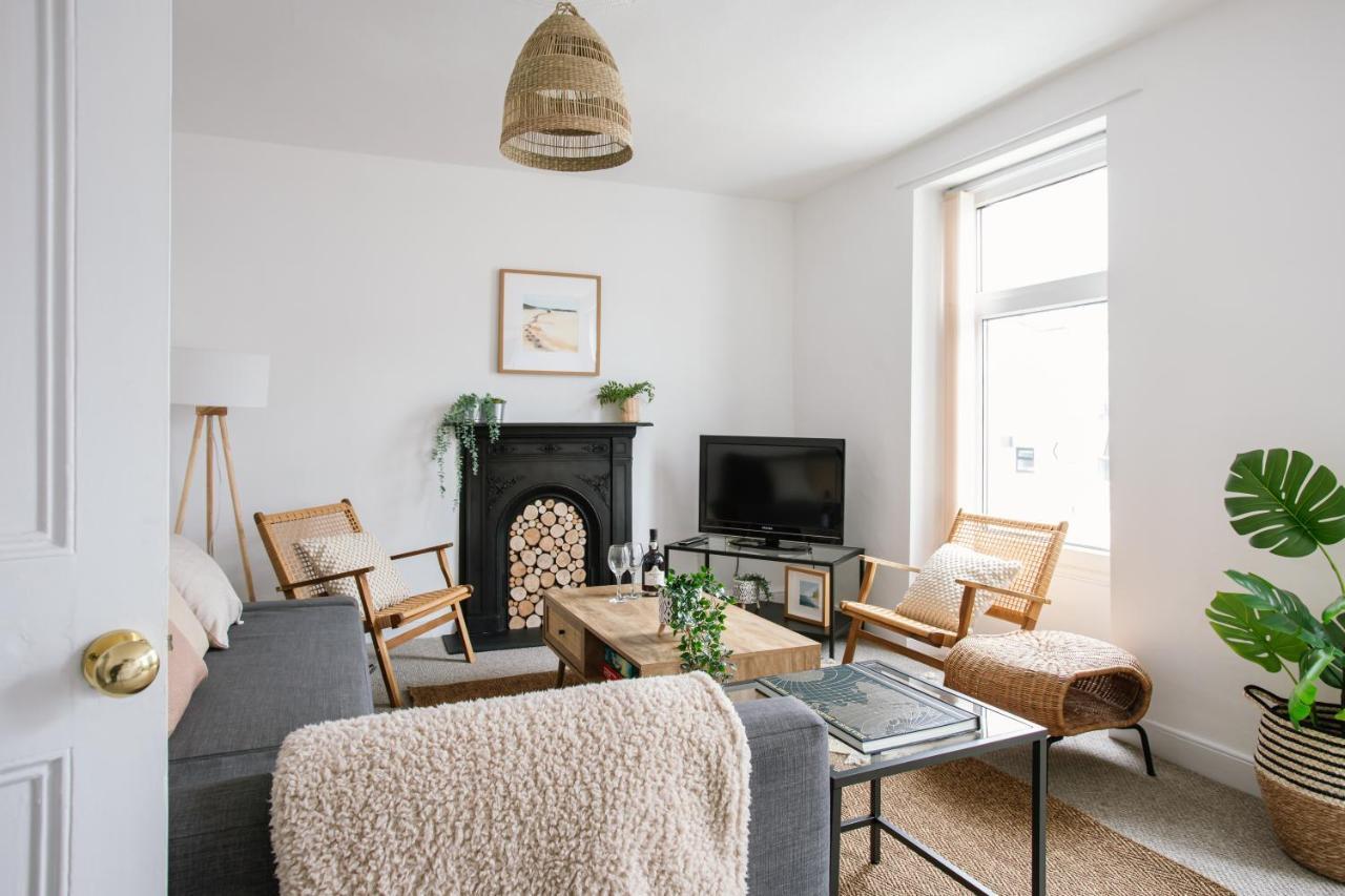 Cosy Period Cottage 2Min Walk To The Beach Portrush Exterior foto