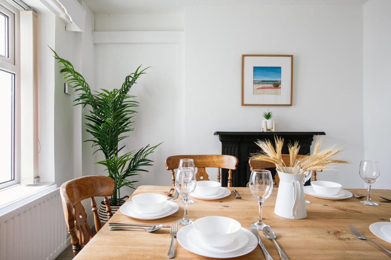Cosy Period Cottage 2Min Walk To The Beach Portrush Exterior foto